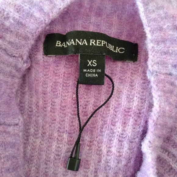 Banana Republic Cropped Sweater - Picture 4 of 5
